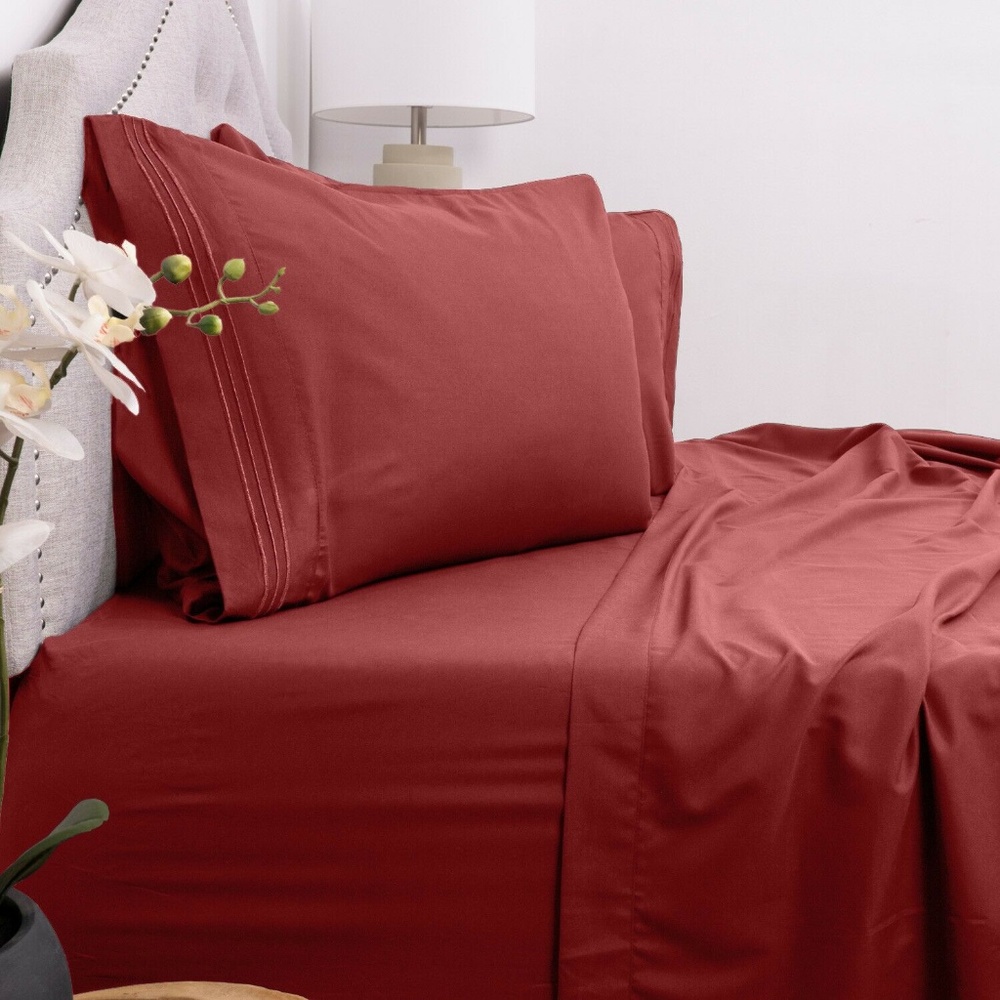 Super Soft 4 Piece Bed Sheet Set Deep Pockets Red